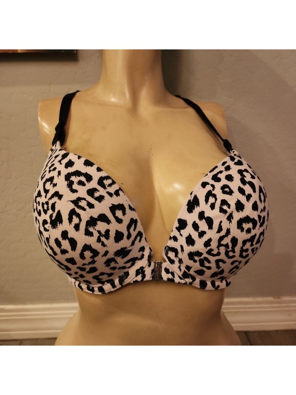Cacique Bra 42B Boost Plunge Underwire Padded Front Closure Animal Print